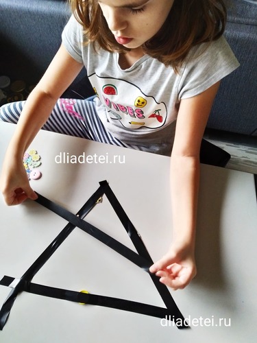 игры со скотчем +для детей, +чем занять детей дома,  развивающие игры +для детей логика мышления, игры +для развитие логики +для детей, игры дома +своими руками, развивашки дома, +чем можно занять детей дома, +чем занять детей +на каникулах дома
